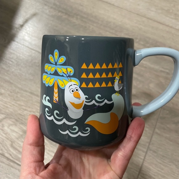 Disney’s frozen Olaf ceramic mug - Picture 1 of 3
